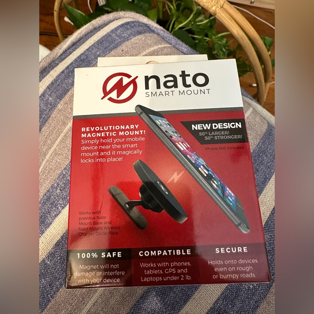 NWOT Nato Smart Mount magnetic phone holder for car, boat, home, or office